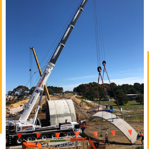 Rough Terrain Crane Outside Lifting Concrete Slab